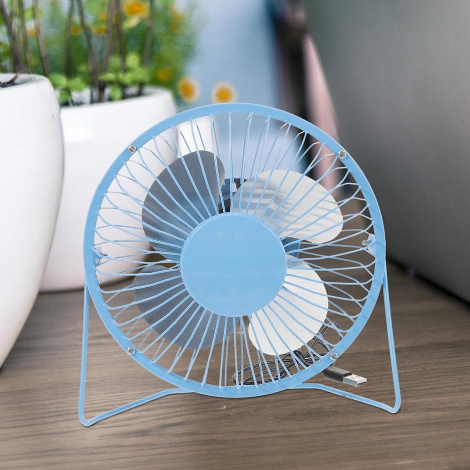USB Table Desk Personal Metal Electronic Fan, Compatible with Computers, Laptops, Student Dormitory, Suitable For Office, School Use (1 Pc) USB Table Desk Personal Metal Electronic Fan, Compatible with Computers, Laptops, Student Dormitory, Suitable For Office, School Use (1 Pc)